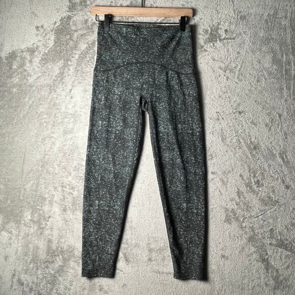 SPANX High Rise Tummy Control Booty Boost Printed Legging In Black Green Size MD - Picture 1 of 5